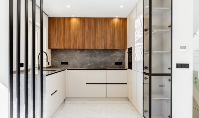 kitchen, modern, marble, wooden, cabinets, luxury, design, costa blanca, premium, finish, minimalist, contemporary, stylish, home, spanish, property, white, elegant, details, bright, lifestyle, sleek, surface, apartment