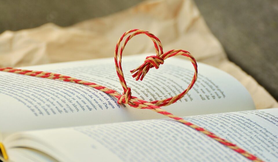 a book, book gift, heart, gift, read, give a gift, training, pages, paper, literature, books, to learn, book gift, heart, heart, gift, gift, gift, gift, gift, training, books