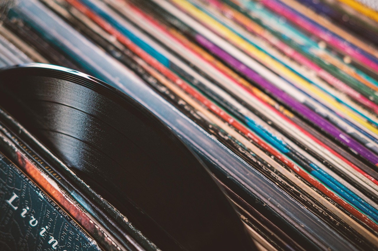 plate, vinyl record, records, vinyl, music, audio, sound carrier, vintage, nostalgia, vinyl record, records, records, records, vinyl, vinyl, vinyl, vinyl, music, music, music, music, music