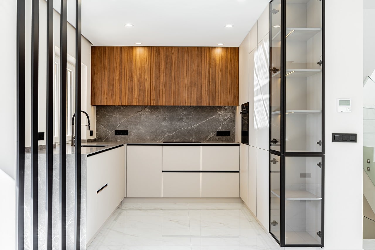 kitchen, modern, marble, wooden, cabinets, luxury, design, costa blanca, premium, finish, minimalist, contemporary, stylish, home, spanish, property, white, elegant, details, bright, lifestyle, sleek, surface, apartment
