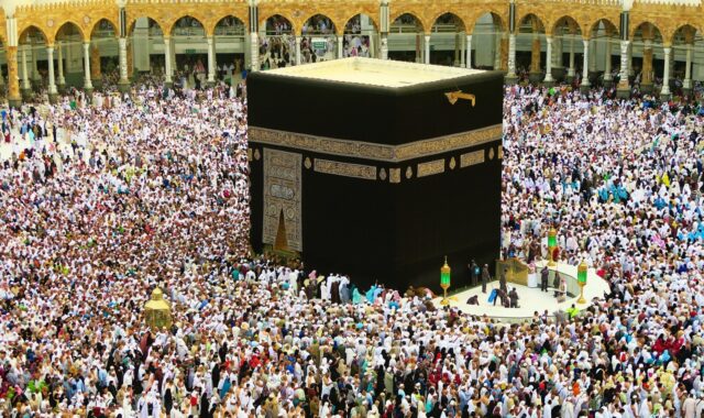 kaaba, mecca, the pilgrim's guide, religion, islam, trip, the crowd, cami, city, worship, people, religious, prayer, mosque, kaaba, kaaba, kaaba, mecca, mecca, mecca, mecca, mecca