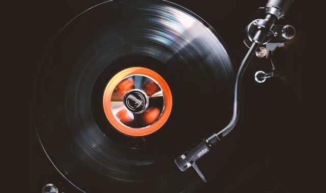 vinyl, plate, vinyl record, record, music, hub, tonearm, audio, hi-fi, analog, puristic, audio-phil, vinyl, vinyl, vinyl, vinyl record, record, record, music, music, music, music, music