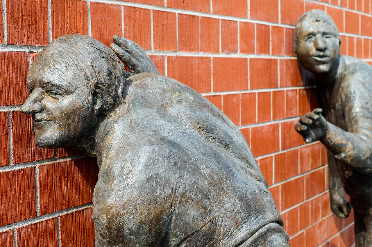 sculptures, bronze, listen to, figures, listening, bronze sculptures, bronze statues, brick wall, red brick wall, art installations, statues, men, art, college of music, freiburg, listen, listening, listening, listening, listening, listening, listen, listen, listen, listen