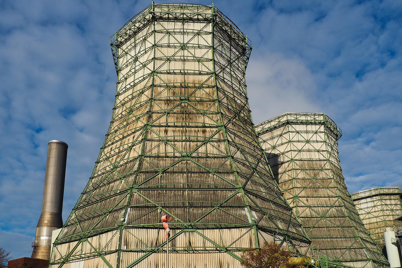 cooling towers, stadtwerke, power generation, power supply, chimney, architecture, heaven, industrial building, power plant, energy, electricity, nature, industry, industrial plant, technology, watt, power, building, plant, factory building