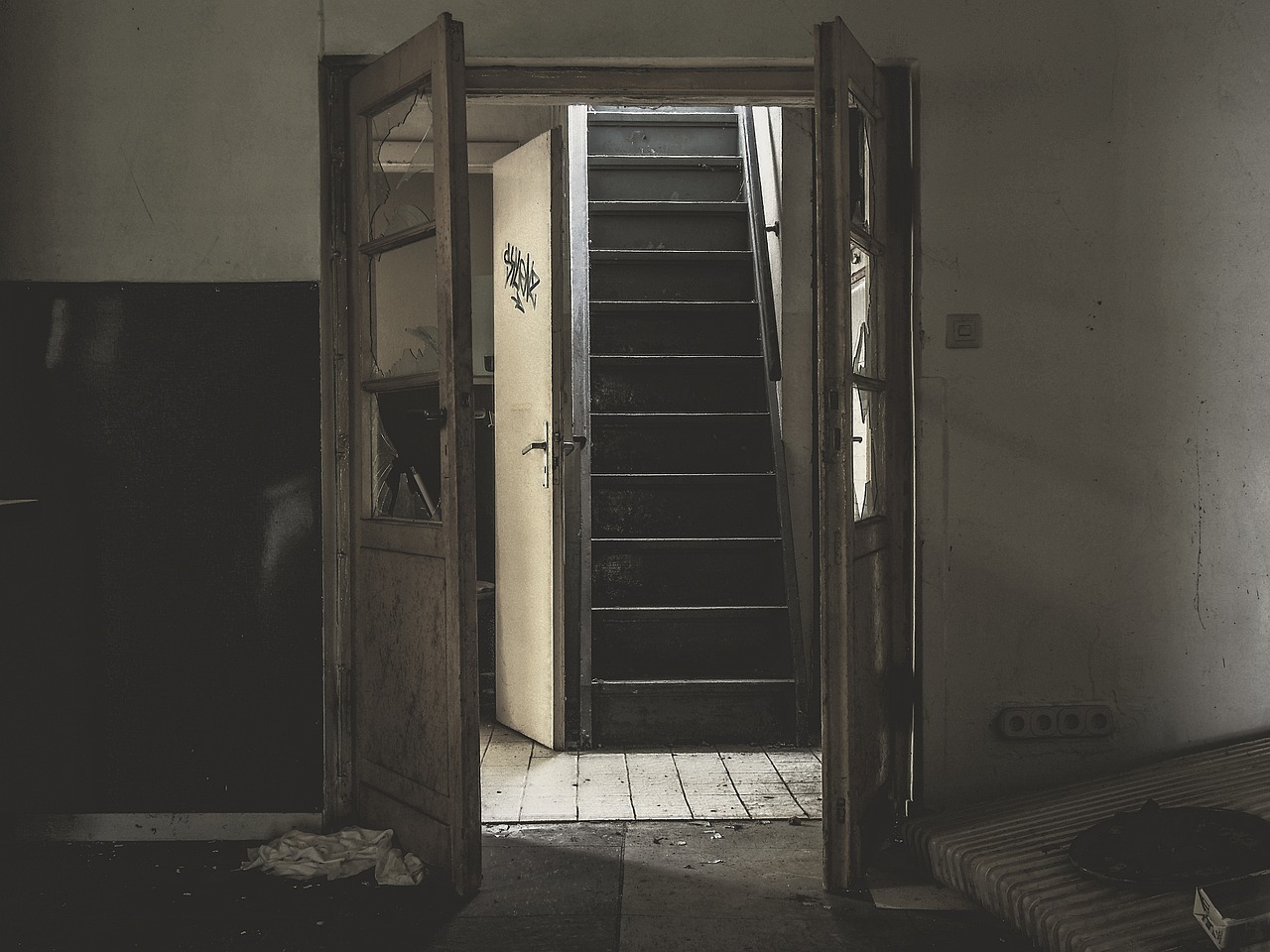 lost places, building, pforphoto, broken, old, abandoned, past, mood, architecture, the atmosphere, expired, dilapidated, shabby, disintegration, villa, ailing, transience, mansion, stairs, stairwell, door, hinged door, estate, abandoned, stairs, door, door, door, door, door