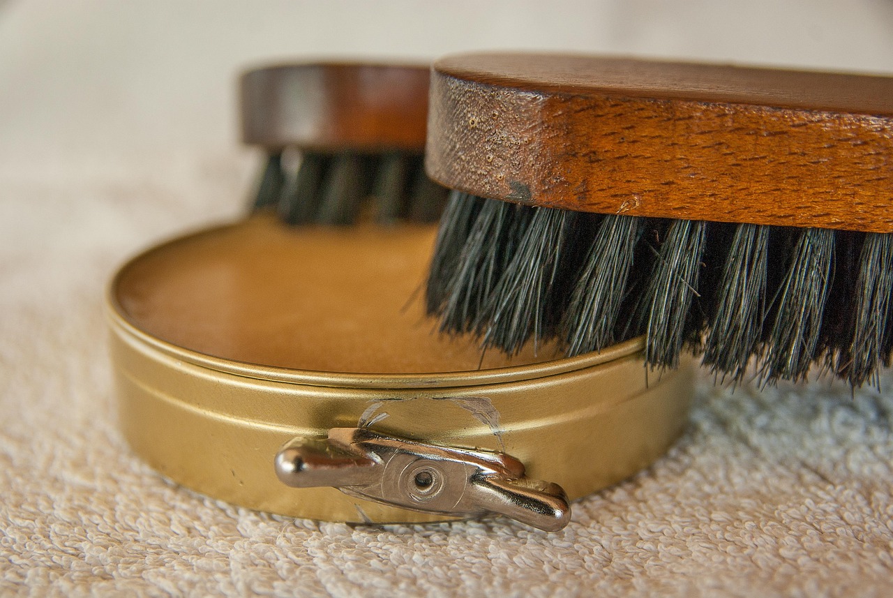 waxing, brushes, fat, maintenance, cleaning