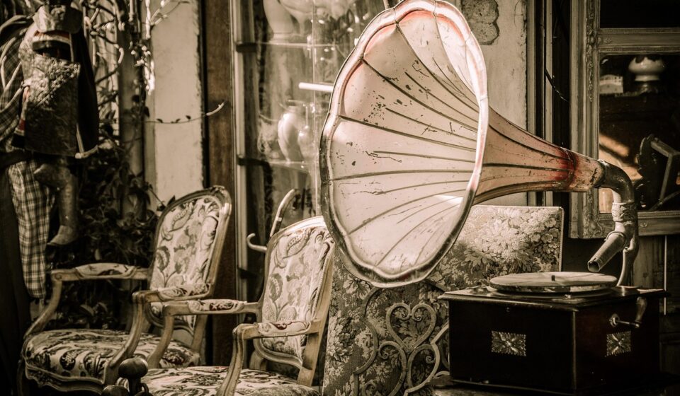 flea market, gramophone, music, speakers, melody, records, turntable, old, junk, nostalgia, vintage, retro, classic, music, music, music, music, music, vintage